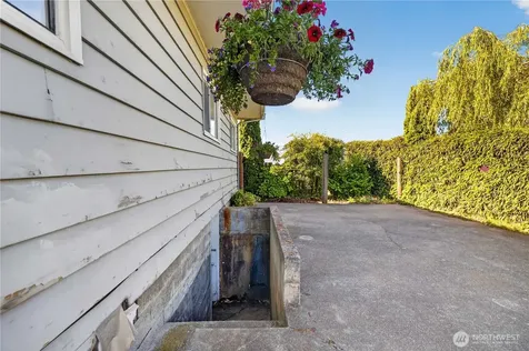 19933 Cook Road Burlington WA 98233