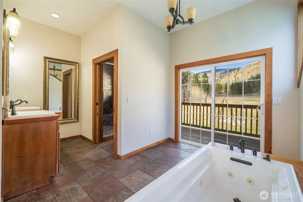 710 Antoine Creek Road Chelan WA 98816