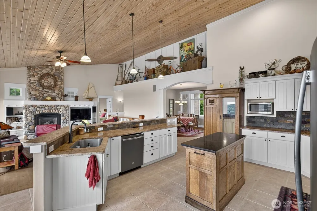 6426 Ivy Street Anacortes WA 98221