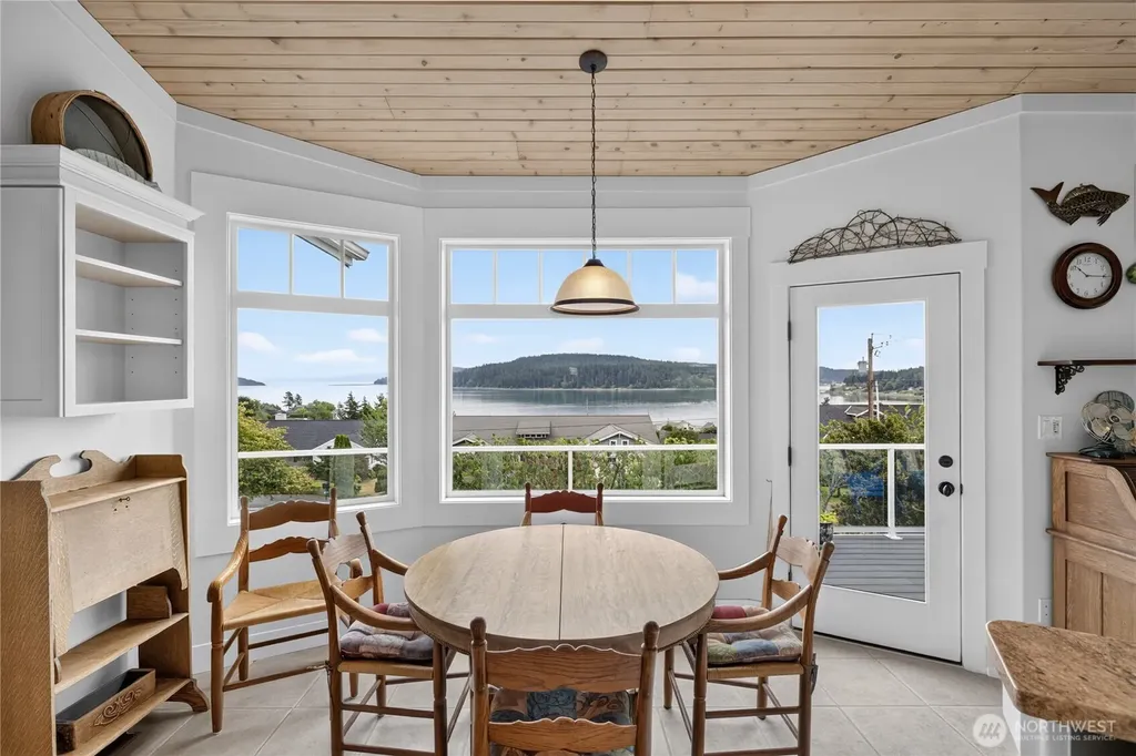 6426 Ivy Street Anacortes WA 98221