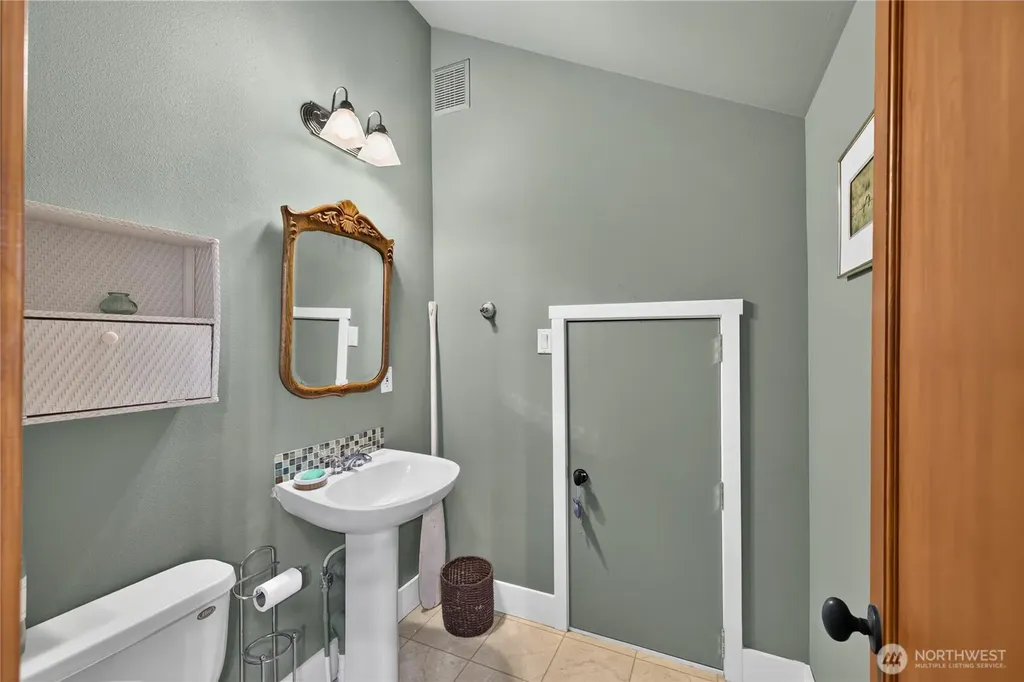 6426 Ivy Street Anacortes WA 98221
