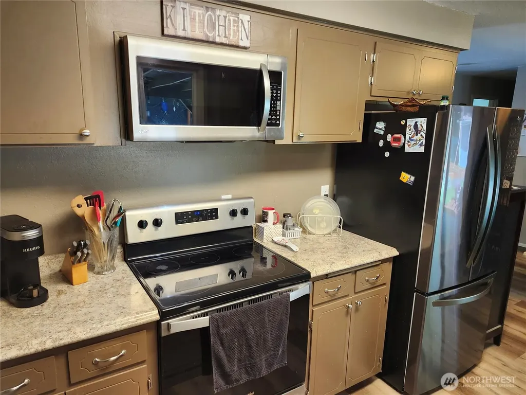 310 Maple Lane Aberdeen WA 98520