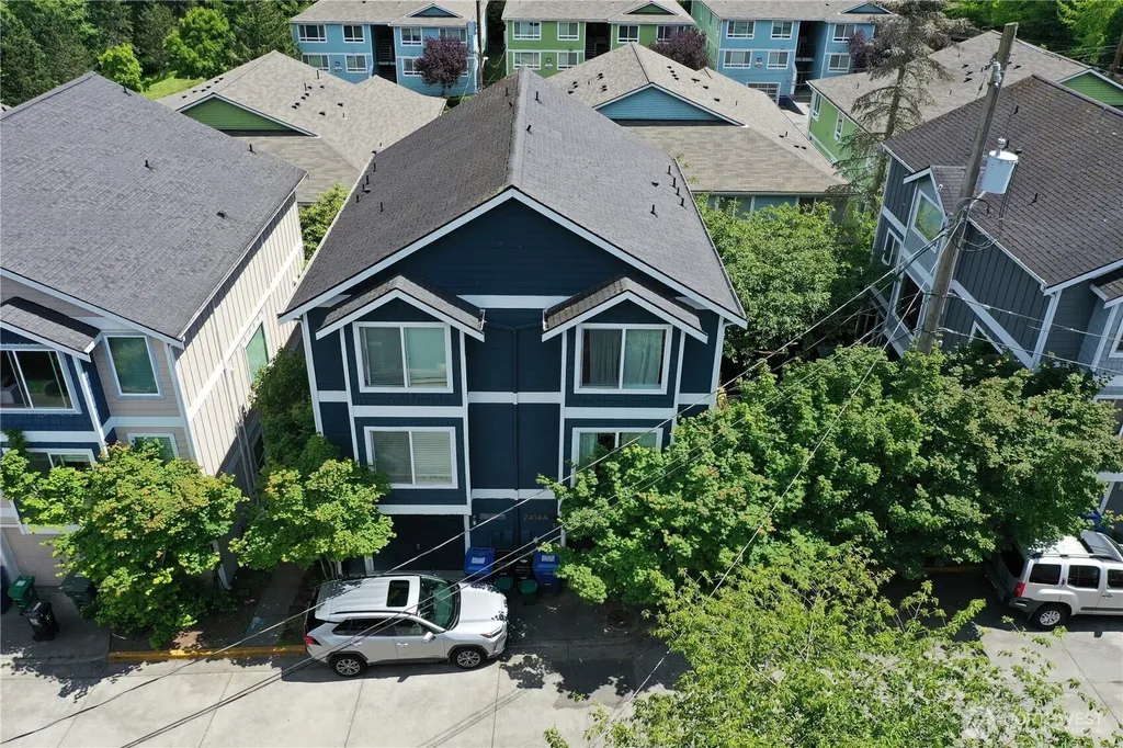 2414 SW Holden Street Seattle WA 98106