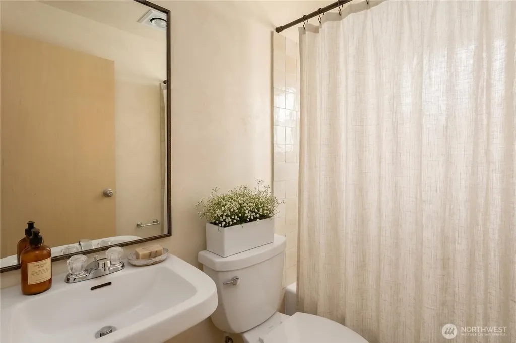 2414 SW Holden Street Seattle WA 98106