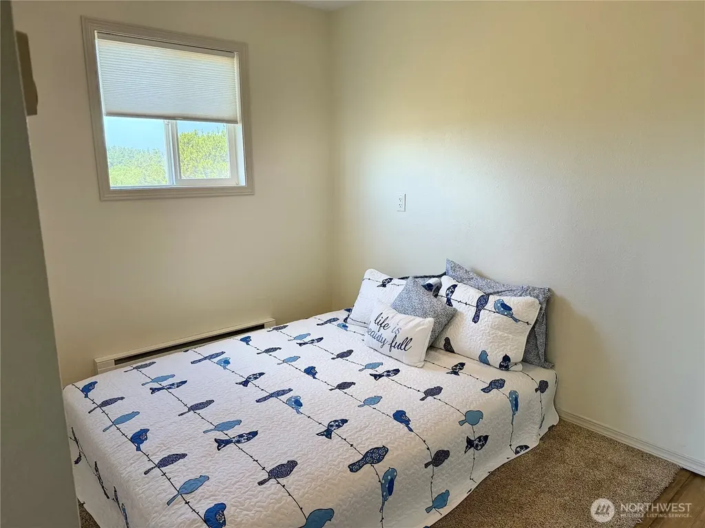 210 26th Street NW Long Beach WA 98631