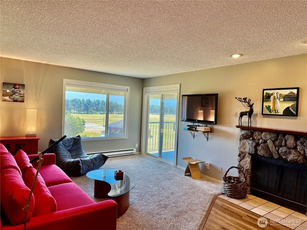 210 26th Street NW Long Beach WA 98631