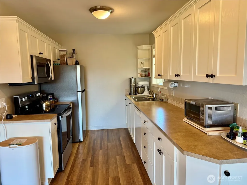 210 26th Street NW Long Beach WA 98631