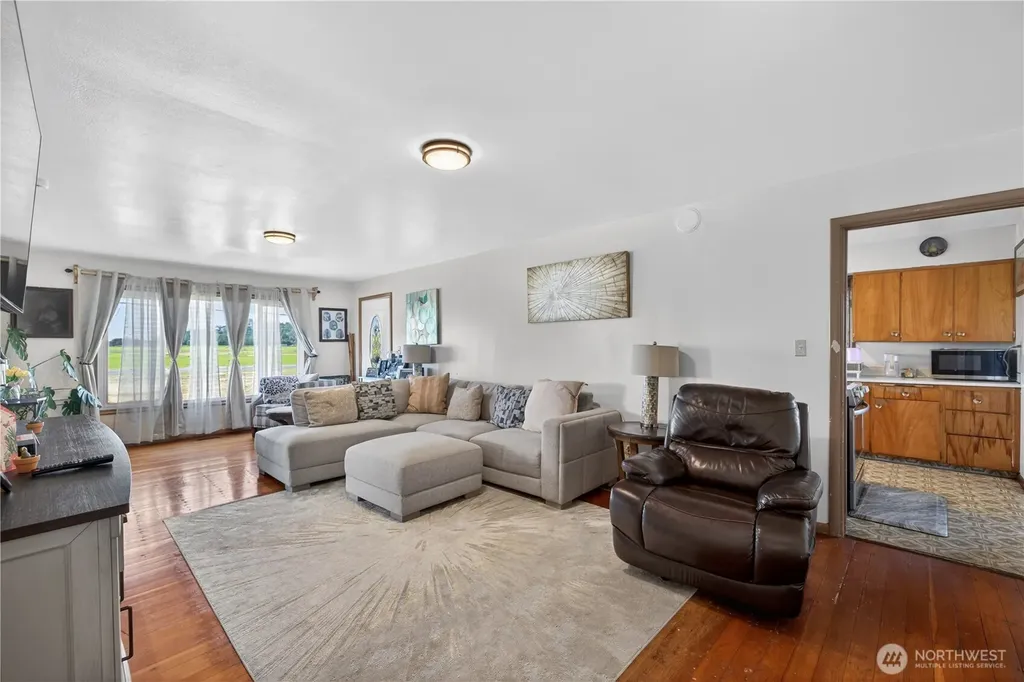 19933 Cook Road Burlington WA 98233
