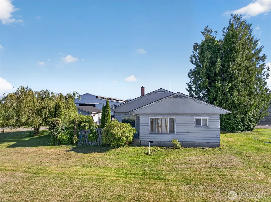 19933 Cook Road Burlington WA 98233