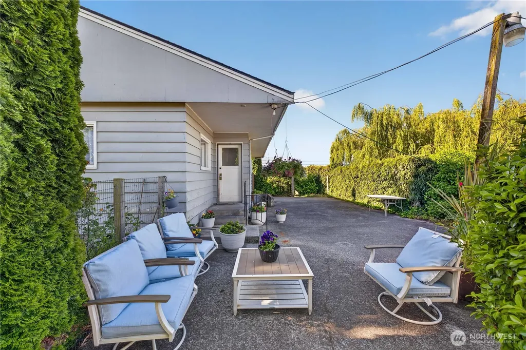 19933 Cook Road Burlington WA 98233