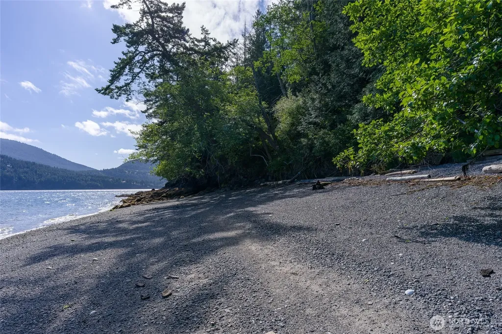 2101 Dolphin Bay Road Orcas Island WA 98245