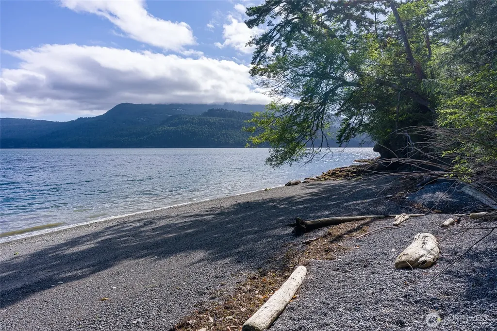2101 Dolphin Bay Road Orcas Island WA 98245