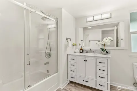 17228 NE 85th Place Redmond WA 98052