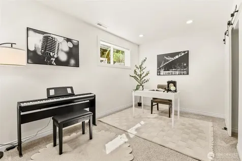 17228 NE 85th Place Redmond WA 98052