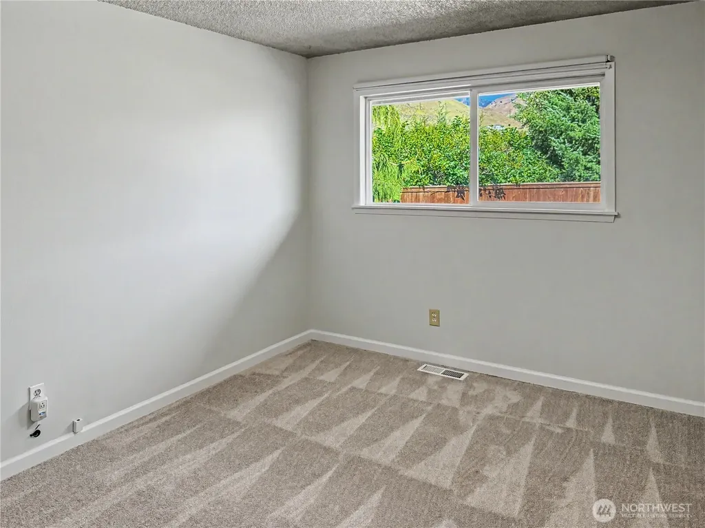 1324 Seneca Street Wenatchee WA 98801
