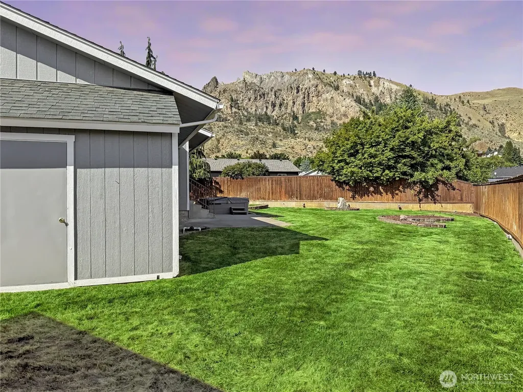 1324 Seneca Street Wenatchee WA 98801