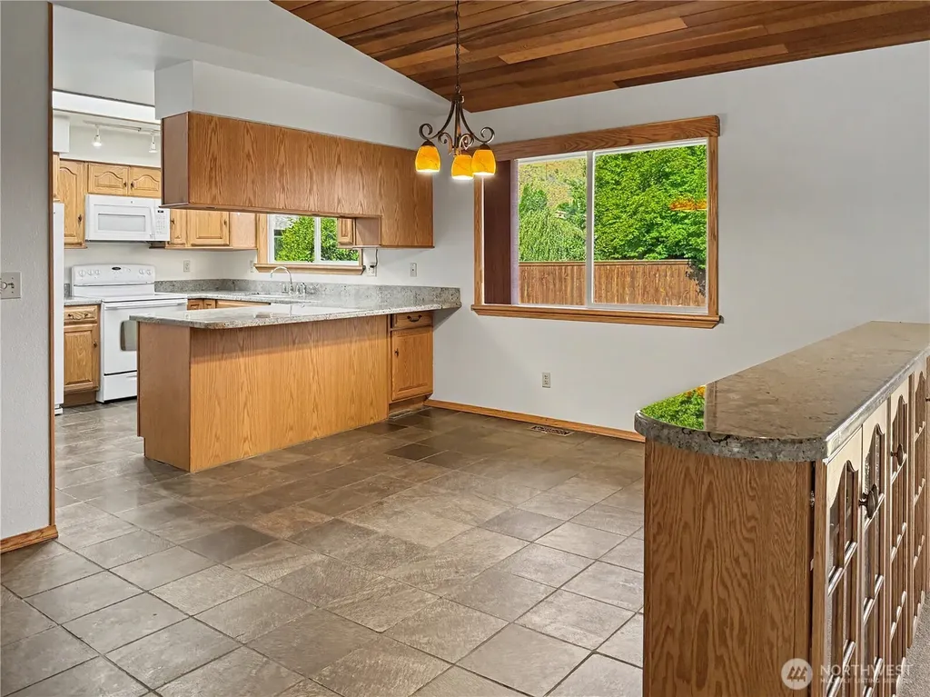 1324 Seneca Street Wenatchee WA 98801
