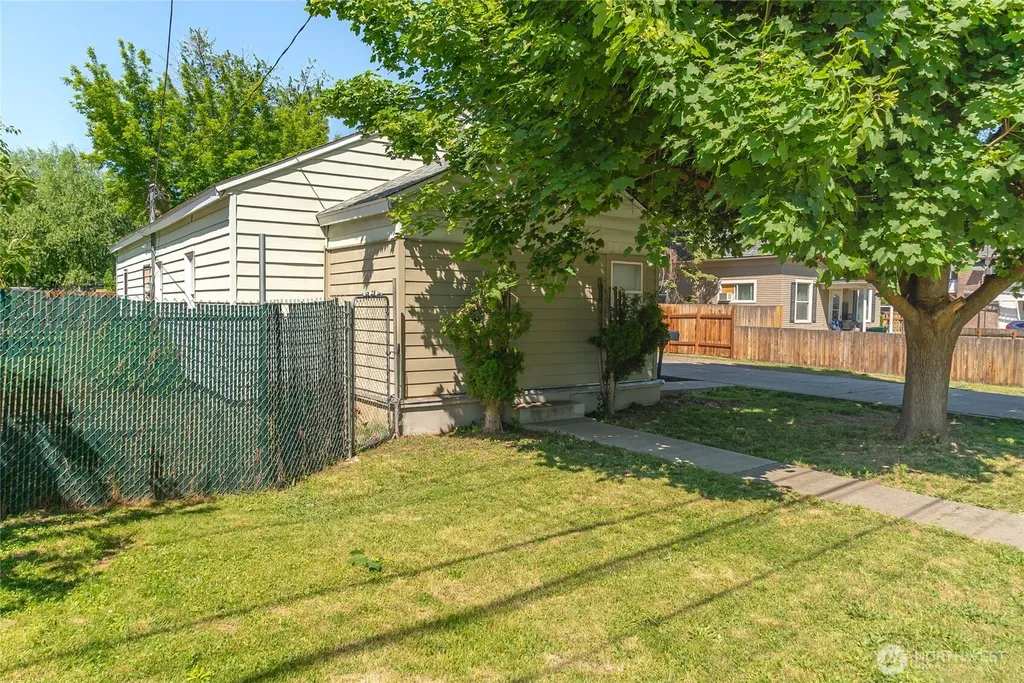 606 S Miller Street Wenatchee WA 98801