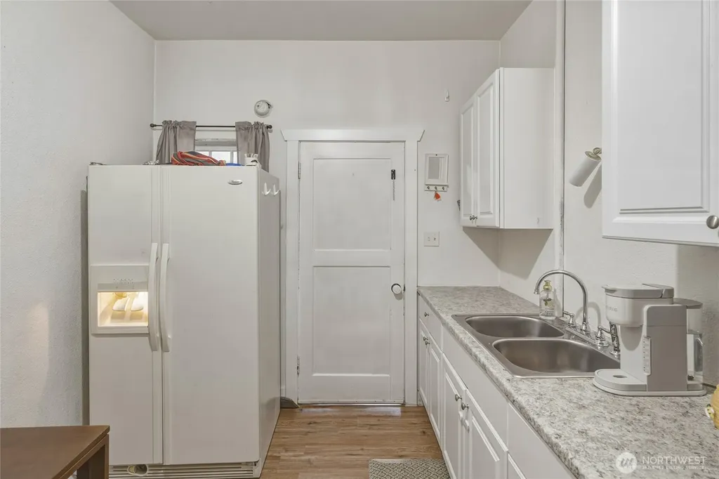 606 S Miller Street Wenatchee WA 98801