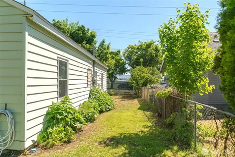 606 S Miller Street Wenatchee WA 98801