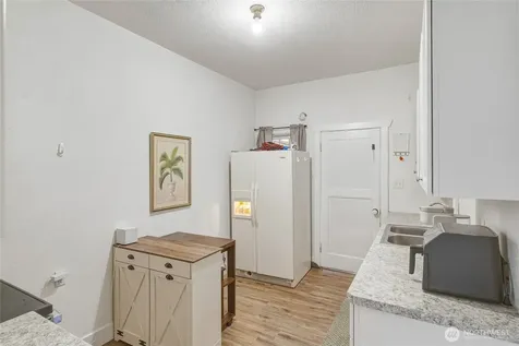 606 S Miller Street Wenatchee WA 98801