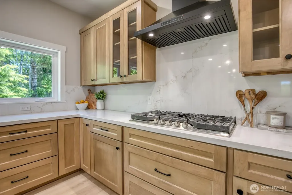 1408 Grays Point Lane Aberdeen WA 98520