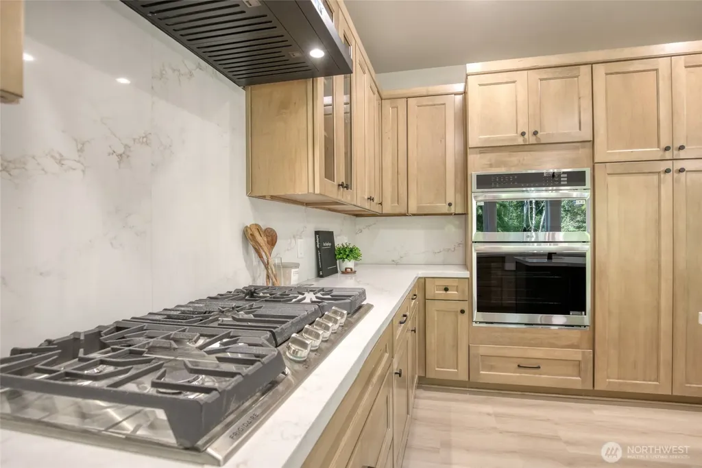 1408 Grays Point Lane Aberdeen WA 98520