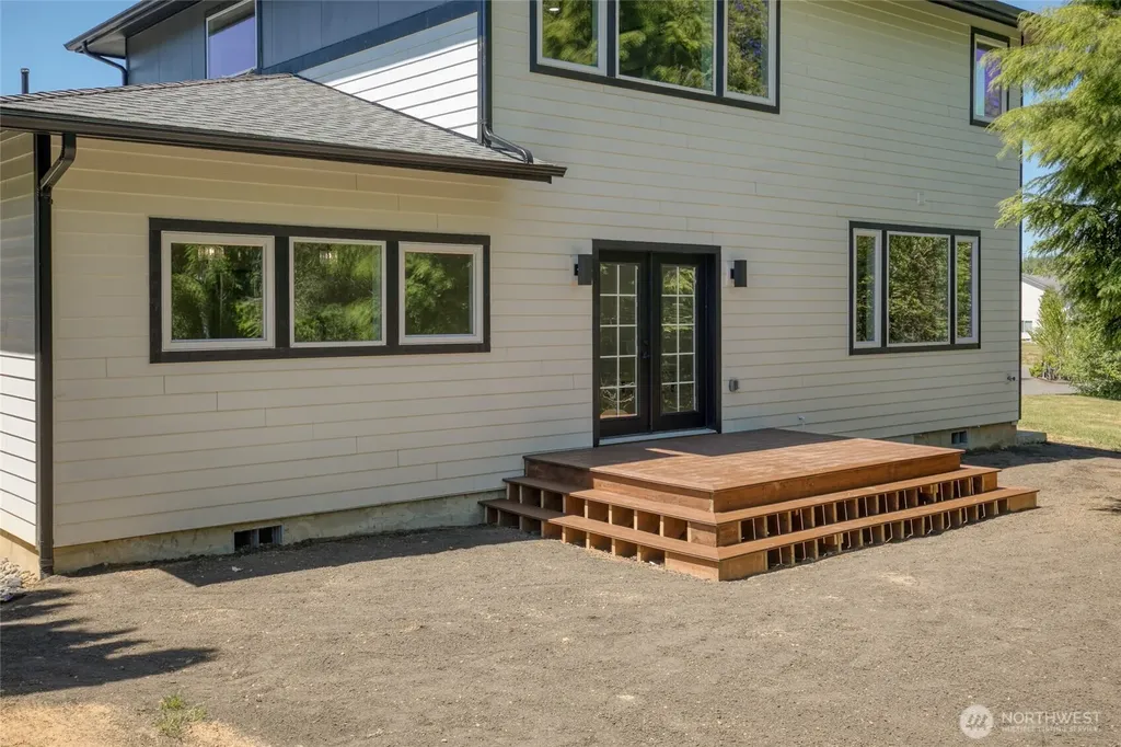 1408 Grays Point Lane Aberdeen WA 98520