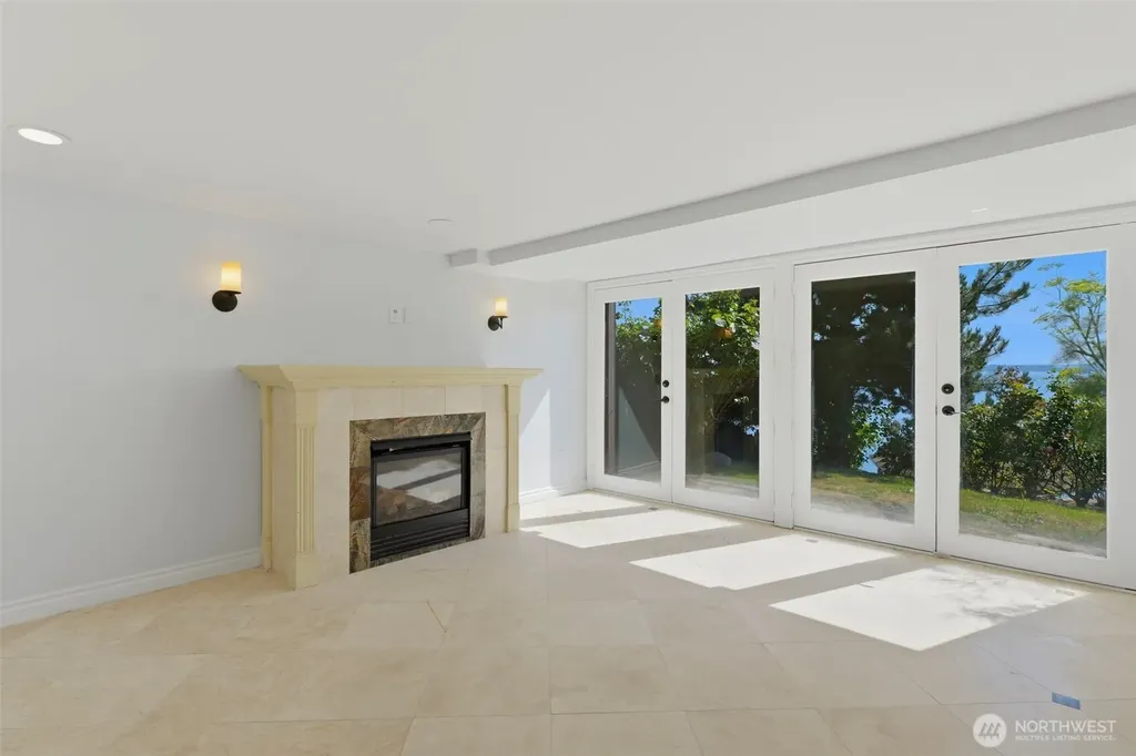 2111 SW 174th Street Burien WA 98166