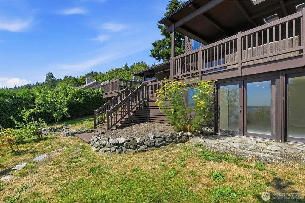 2111 SW 174th Street Burien WA 98166