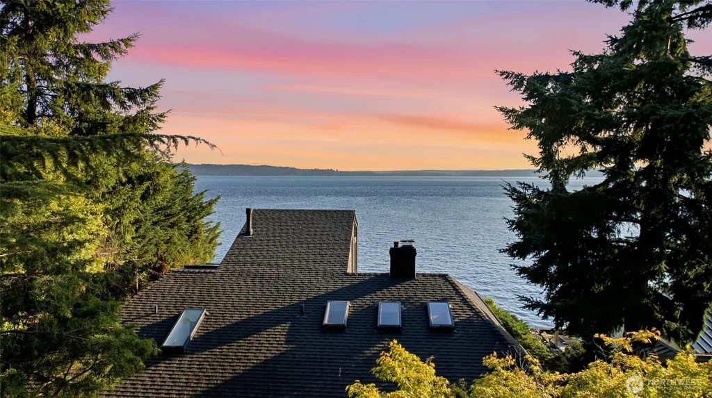 2111 SW 174th Street Burien WA 98166