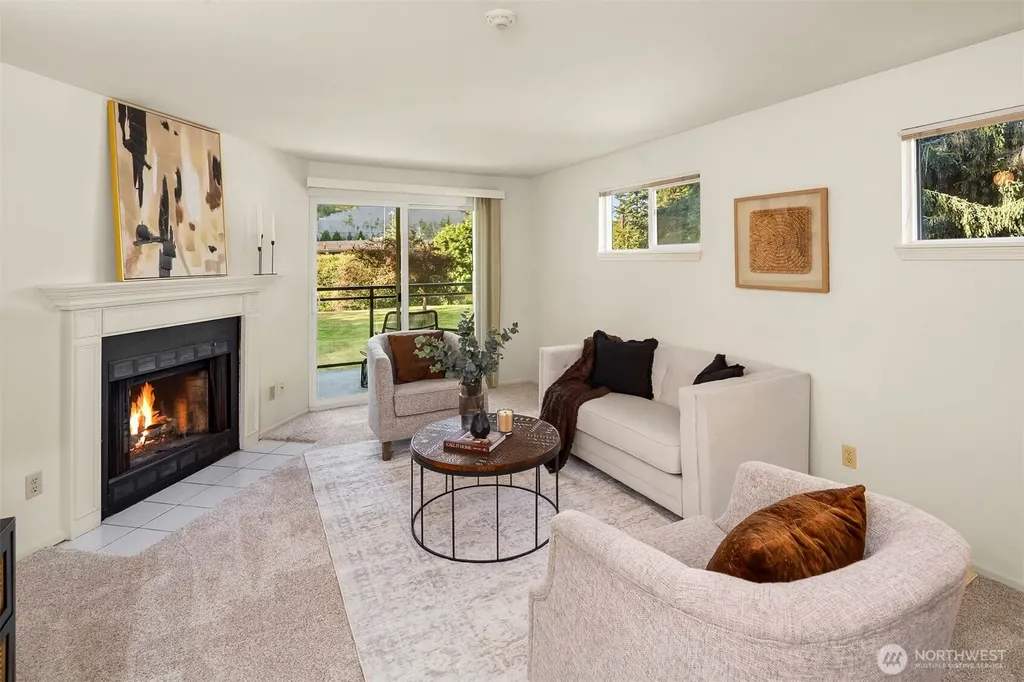 10822 E Riverside Drive Bothell WA 98011