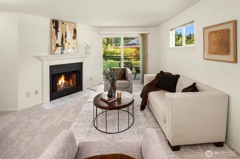 10822 E Riverside Drive Bothell WA 98011