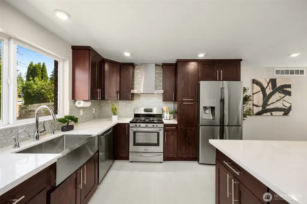 16711 NE 6th Place Bellevue WA 98008
