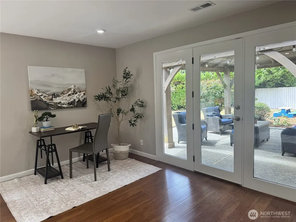 16711 NE 6th Place Bellevue WA 98008