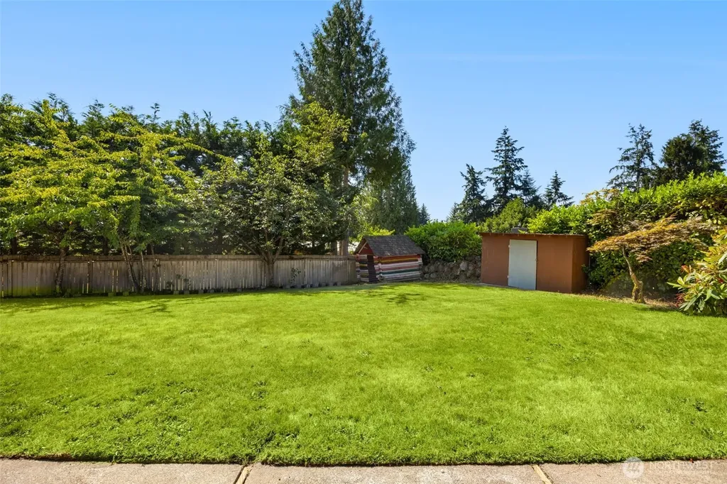 16711 NE 6th Place Bellevue WA 98008