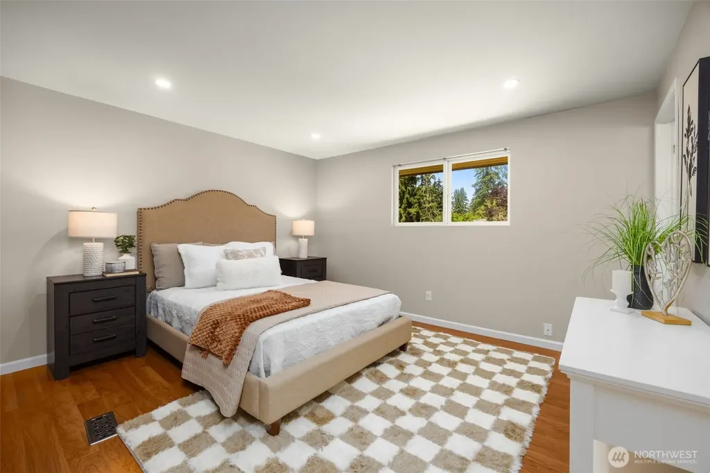 16711 NE 6th Place Bellevue WA 98008