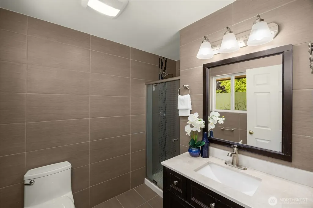 16711 NE 6th Place Bellevue WA 98008