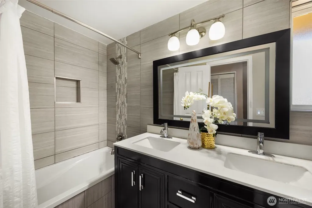 16711 NE 6th Place Bellevue WA 98008