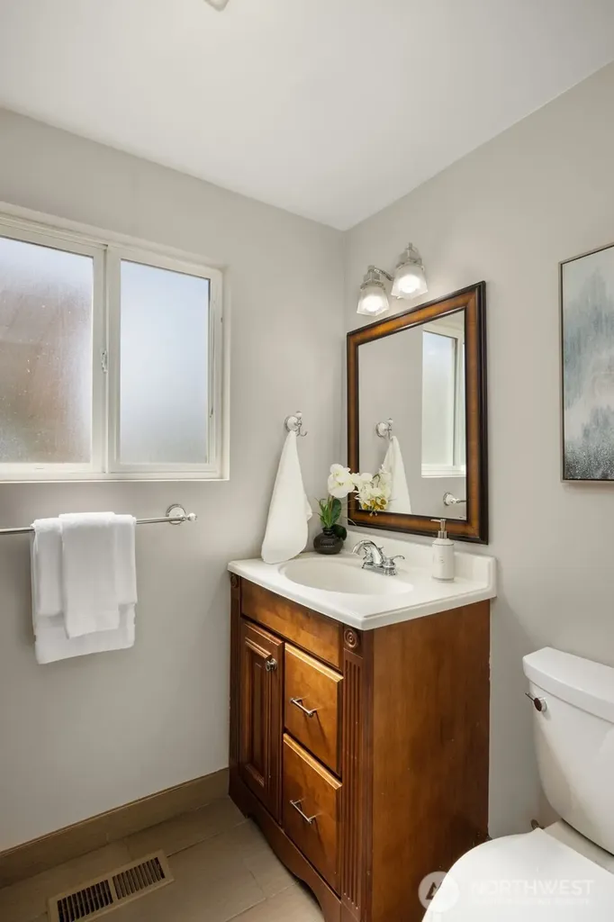 16711 NE 6th Place Bellevue WA 98008