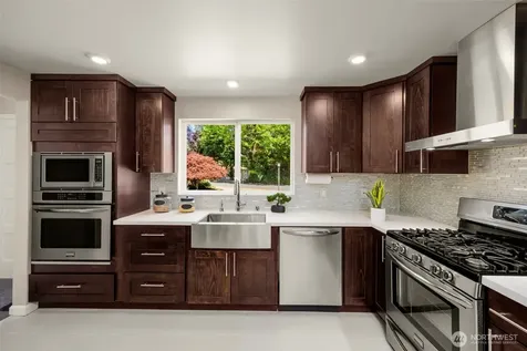 16711 NE 6th Place Bellevue WA 98008