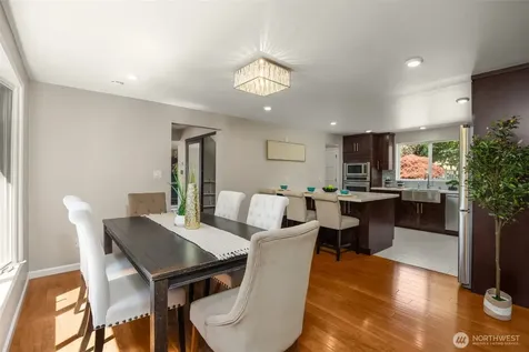 16711 NE 6th Place Bellevue WA 98008