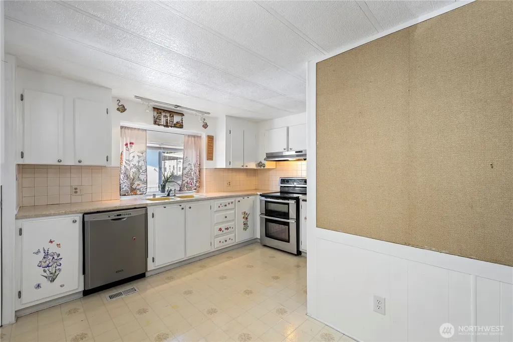 16600 25th Avenue NE Marysville WA 98270