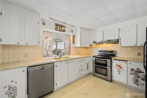 16600 25th Avenue NE Marysville WA 98270