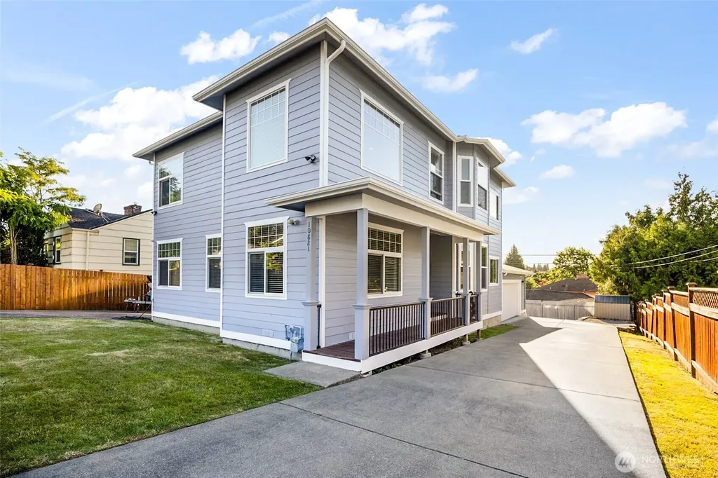 10821 Crestwood Drive S Seattle WA 98178