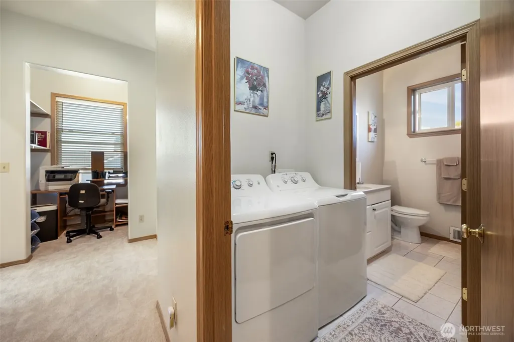 10821 Crestwood Drive S Seattle WA 98178