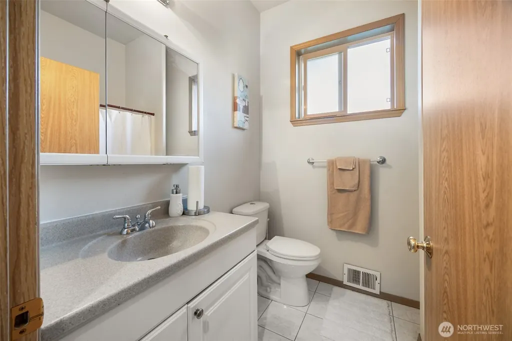 10821 Crestwood Drive S Seattle WA 98178
