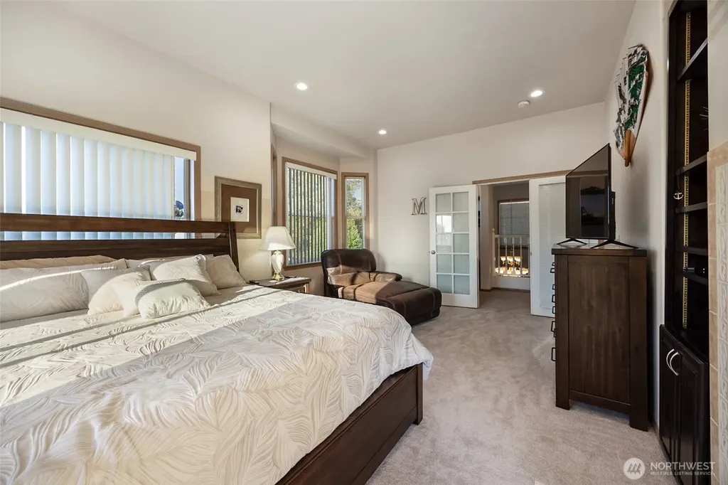 10821 Crestwood Drive S Seattle WA 98178