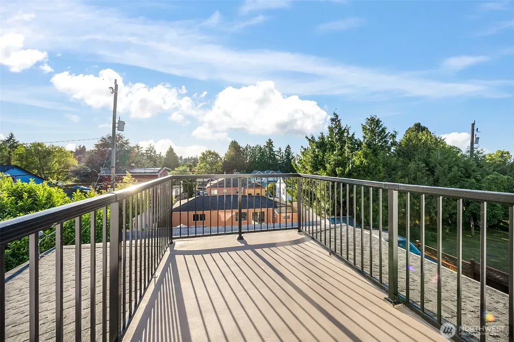 10821 Crestwood Drive S Seattle WA 98178