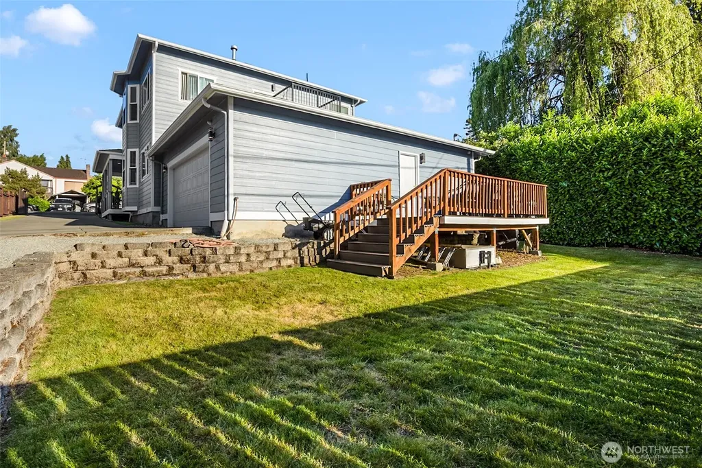 10821 Crestwood Drive S Seattle WA 98178